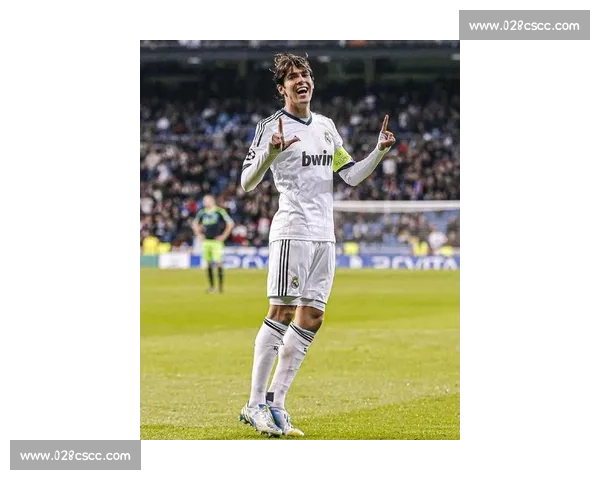 卡卡 AC 米兰双手指天！欧冠巅峰时刻高清壁纸珍藏✨